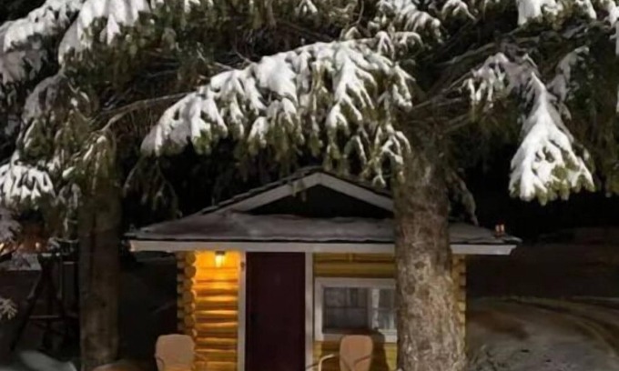 Ashton House | Ashton Historic Log Cabins 4