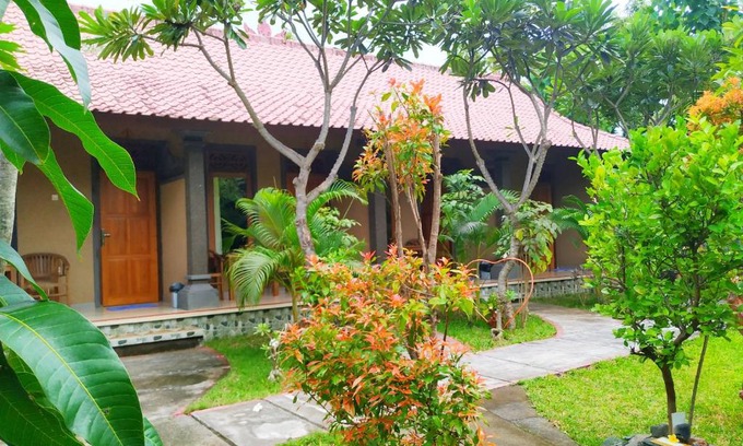 Pemuteran House | Asih Homestay