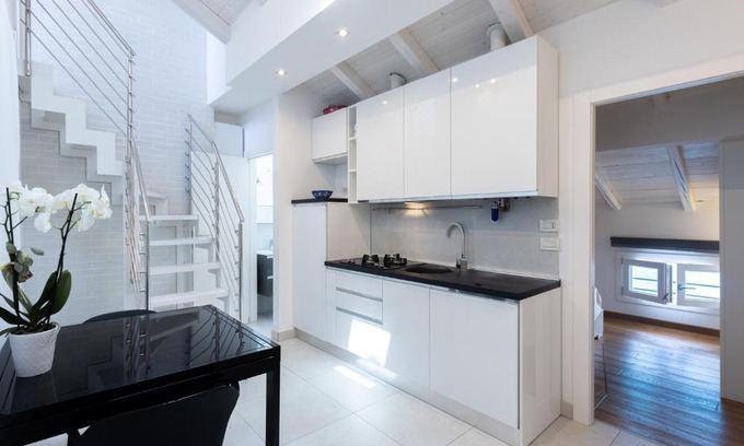 L'antico Ghetto Ebraico Apartment | Asinelli, Bologna by Short Holidays