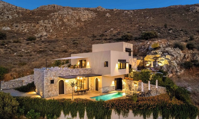 Faistos Villa | Askianos I Lux Oasis, Blend of Serenity & Elegance
