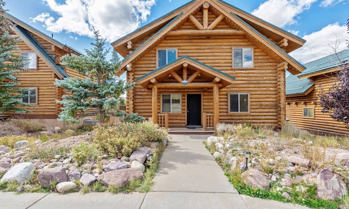 Coalville Cabin | Aspen Creek Cabin | Pool | Hot Tub | Snowmobiling