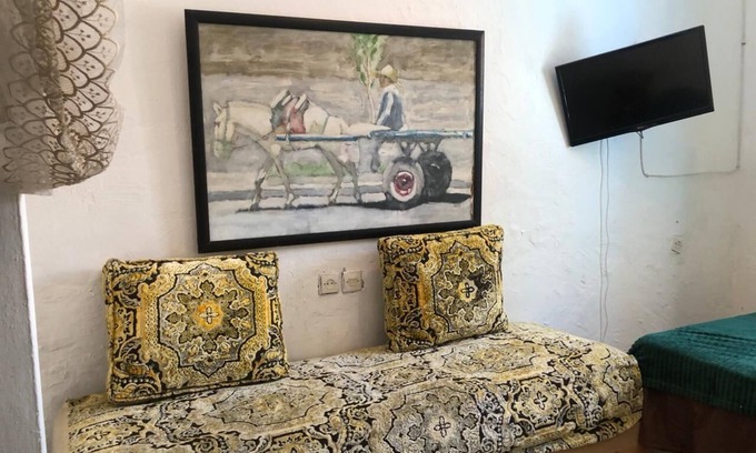 Asilah House | Assilah's Charm & Comfort at "Riad Mama Aicha" few steps away from beach.