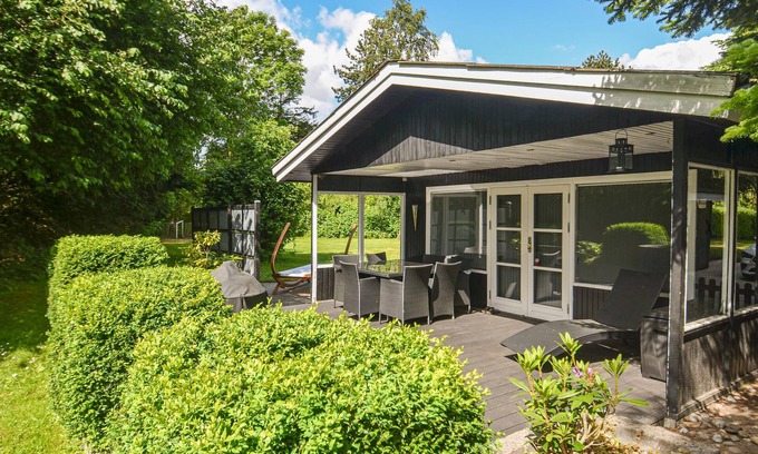 Idestrup House | At the end of a small side street and only about 150 m from the beach lies this cozy vacation home.