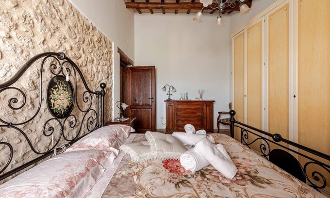 Campello sul Clitunno Apartment | Athena vacation home