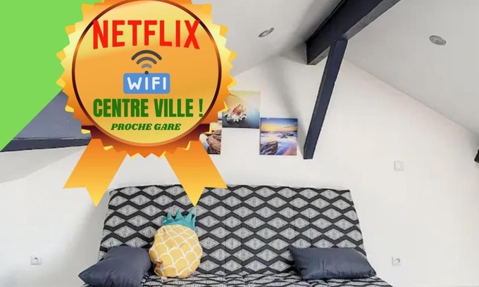 Saint-Quentin Apartment | Atypique T1 Duplex - WIFI .Parking .Proche .Gare