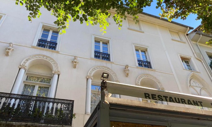 Bagneres-de-Luchon Apartment | AU 47 ALLÉES D'ETIGNY - CENTRAL & STANDING - avec parking - Linge de lit et de toilette inclus