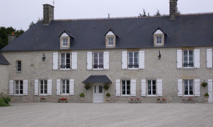 Turqueville House | Au Refuge des Alliés