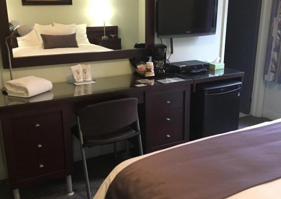 Chicoutimi Hotel | Auberge Centre Ville