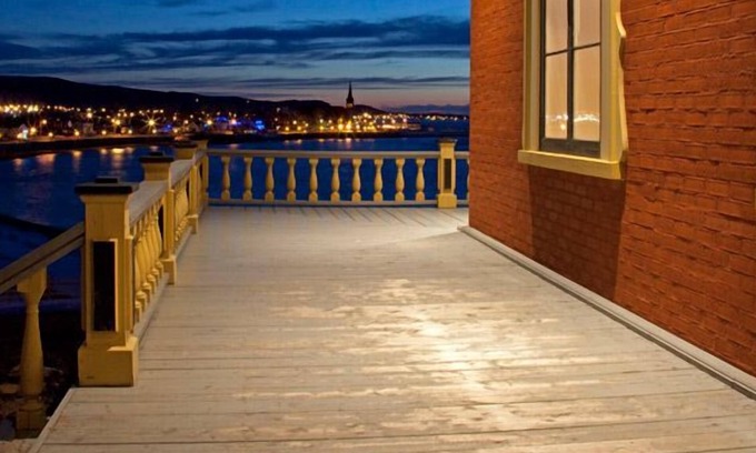 Sainte-Anne-des-Monts Hotel | Auberge Chateau Lamontagne