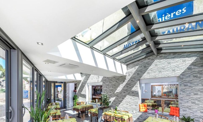 Les Avenieres-Veyrins-Thuellin Hotel | Auberge des Avenières