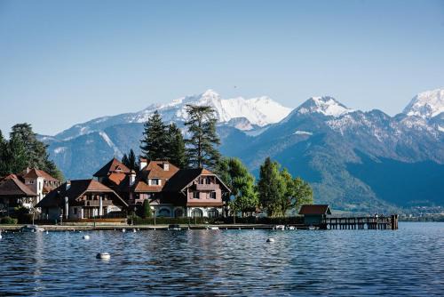 Talloires-Montmin Hotel | Auberge Du Père Bise - Jean Sulpice