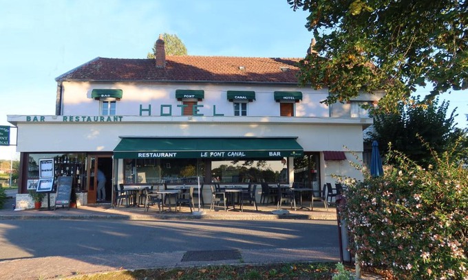 Briare Hotel | Auberge du pont canal
