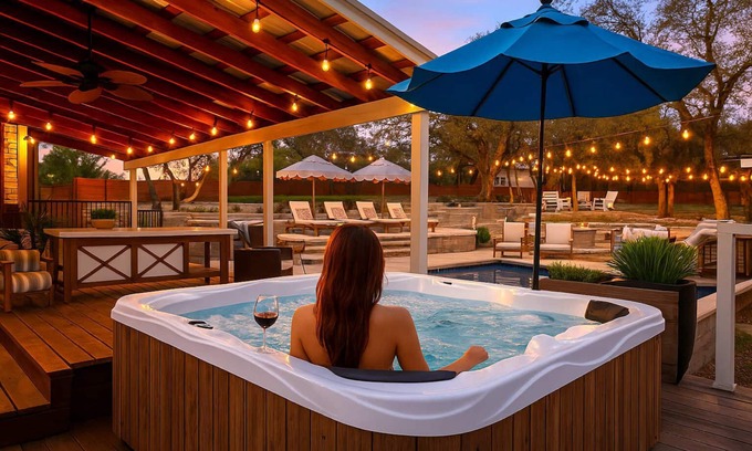 West Oak Hill House | Austin 5BR Home | Spa ~ Pool ~ Grill ~ More!