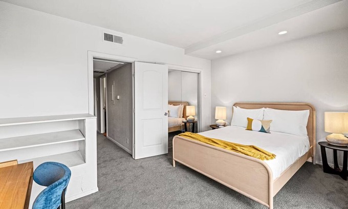 Downtown Austin Apartment | Austin Loft Retreat | Pet-Friendly Comfort | Balcony w/City Views