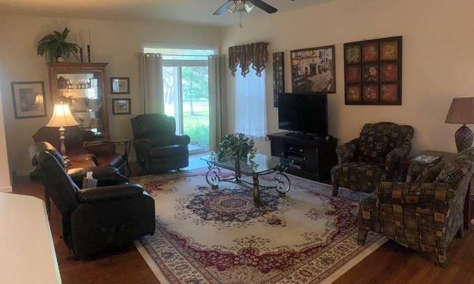 Sun City Cottage | AUTUMN & WINTER dates Available. Book now to enjoy great TEXAS Winter Weather!