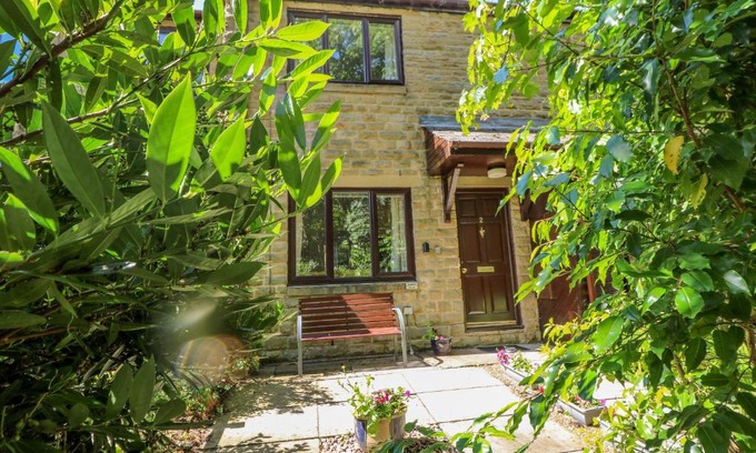 Wadsworth House | Avaelie House
