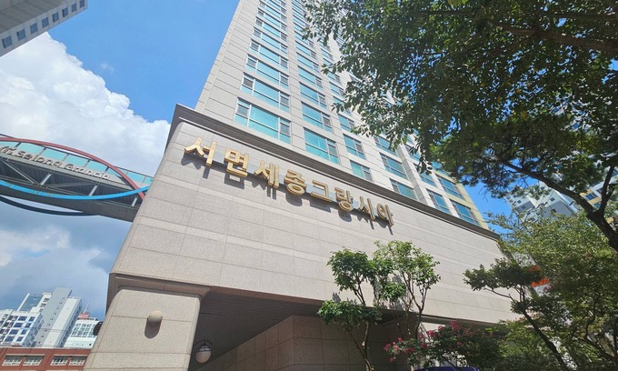 Busanjin Apartment | Available for up to 30 people 4-bedroom apartment in enchanting Busan with WiFi