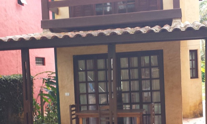 Camburi House | Available on weekends, holidays, annual rental, pets accepted.
