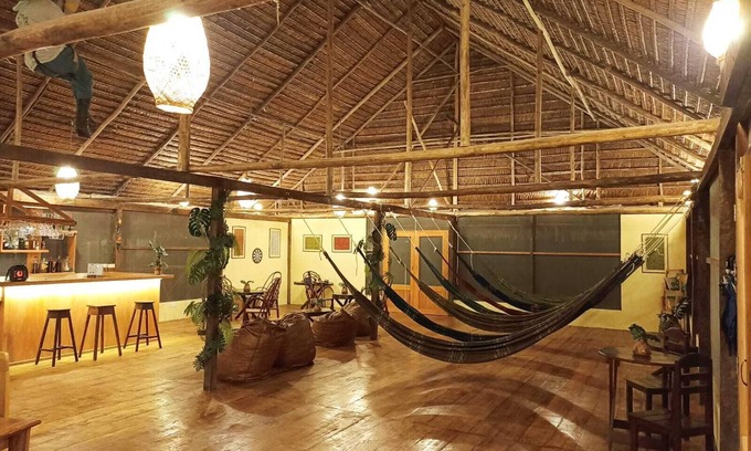 Indiana Cabin | Avatar Amazon Lodge & Canopy Park