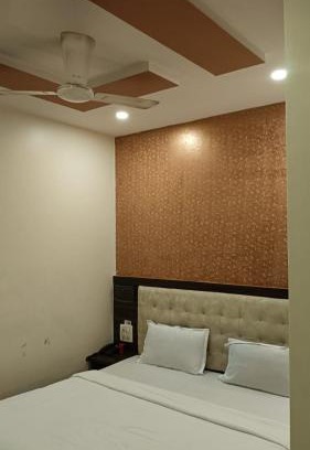 Rajajinagar Hotel | Avion Park Near Goregaon Exhibition Centre