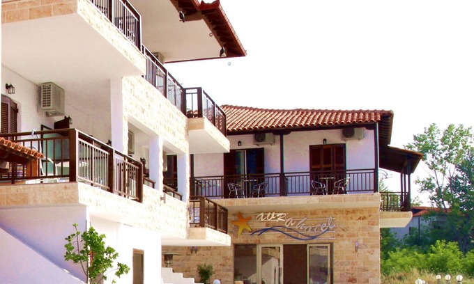 Ormos Panagias Hotel | Avra Hotel