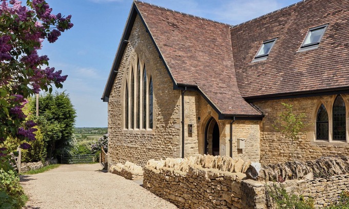 North Leigh House | Award Winning Luxury Cotswolds Retreat nr Estelle Manor. Wheelchair friendly.