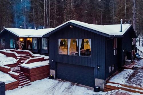 Bragg Creek House | Awesome family vacation home in Bragg Creek