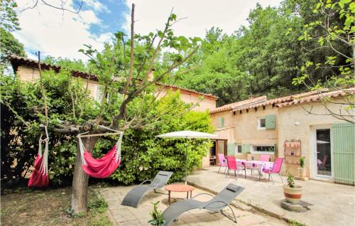 Goult House | Awesome Home In Goult