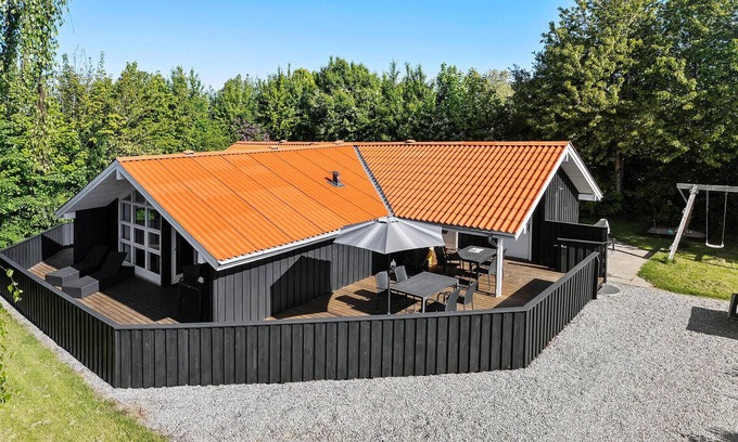 Pøt Strandby House | Awesome home in Juelsminde with sauna