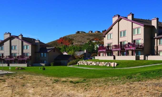 Harbor Village Resort | Awesome summers and gorgeous winters!