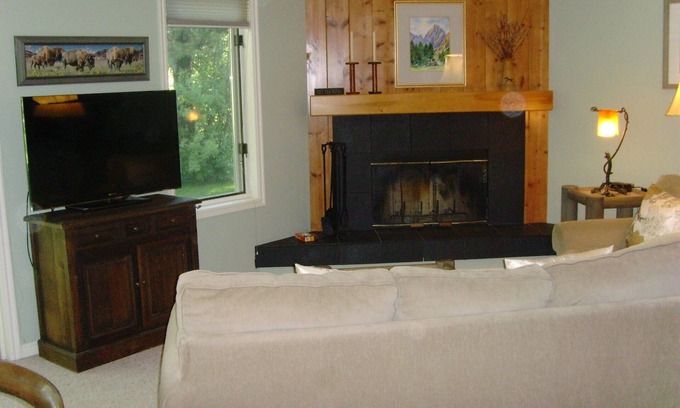 Moose Wilson Road Condo | Awesome sun-filled, newly-painted main floor near GTNP, Wilson, and Snake River