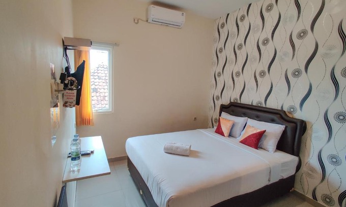 Semarang Hotel | Ayuning Guest House Syariah Semarang Mitra RedDoorz