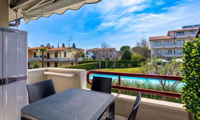 Colombare House | Azzurra Suite - studio apartment with WiFi pool and air conditioning