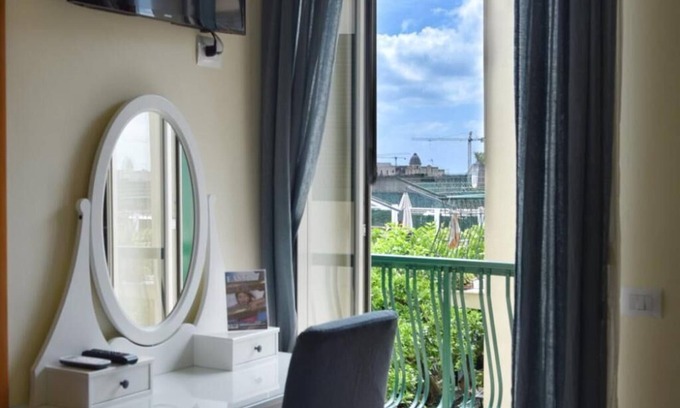 Pozzuoli Bed & Breakfast | B&B Flavio