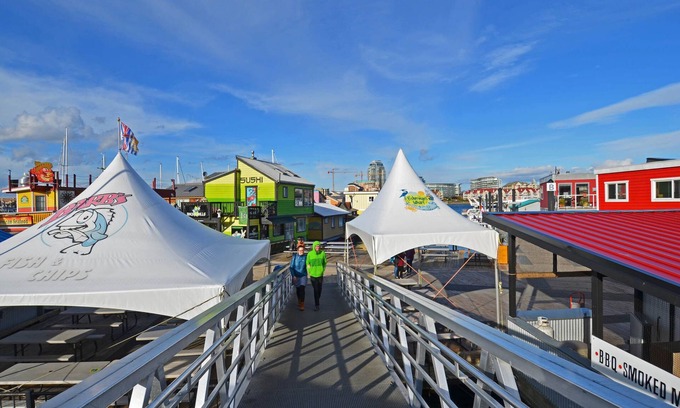 James Bay House | B&B Floathome in the sea! Ocean view Close to town, beaches , restaurants UNIQUE