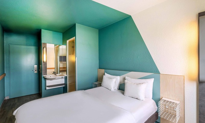 Gremberghoven Hotel | B&B HOTEL Köln-Porz