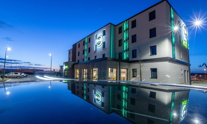 Lavau Hotel | B&B HOTEL Troyes Magasins d'usine