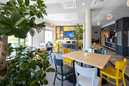 Lavau Hotel | B&B HOTEL Troyes Magasins d'usine