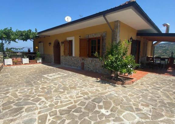 Perdifumo Bed & Breakfast | B & B Il Campanile