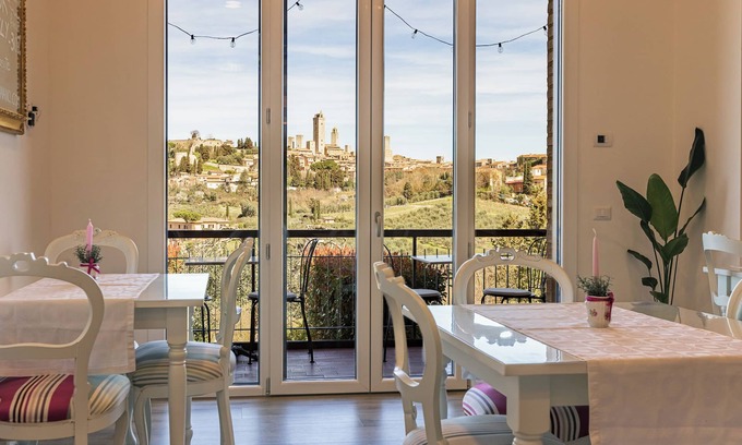 San Gimignano Bed & Breakfast | B & B La Cornice - Gina Room With Bathroom and Private Terrace