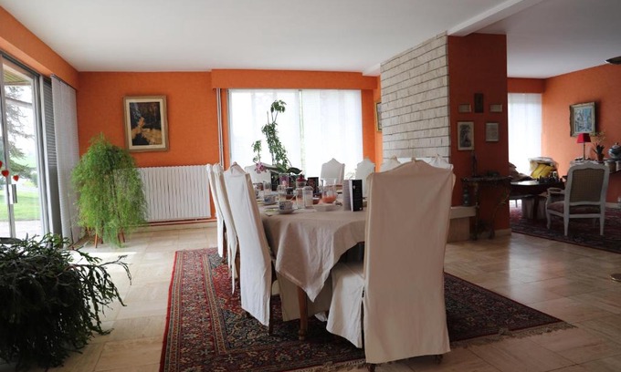 Magny-en-Vexin Bed & Breakfast | B&B La Maison de L'Aubette