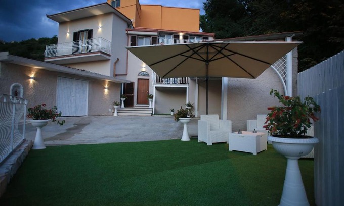 Casola di Napoli Bed & Breakfast | B&B MicAnTo