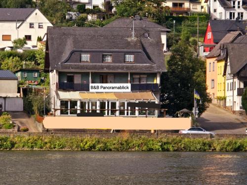 Kattenes Hotel | B&B Panoramablick