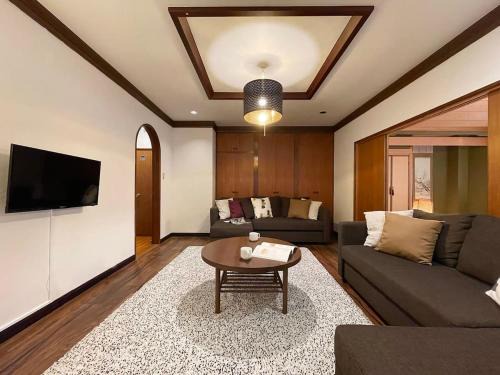 Hatsukaichi Apartment | b hotel Kaniwasou 301 Minute walk from Miyajima Pier for 11ppl