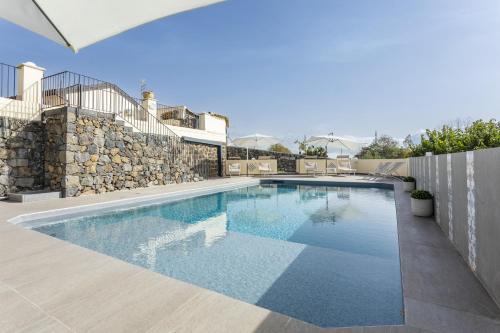 Aci Sant'Antonio Villa | Badimà - Villa con piscina