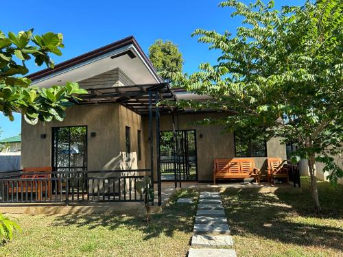 San Pedro House | Bahay Tanglaw San Jose