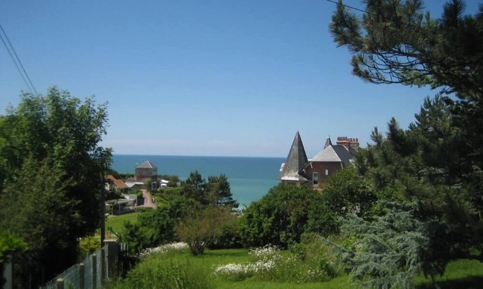 Ault Apartment | Baie de Somme, Ault, garden studio, 35 m² terrace 44 m², sea view, south facing,