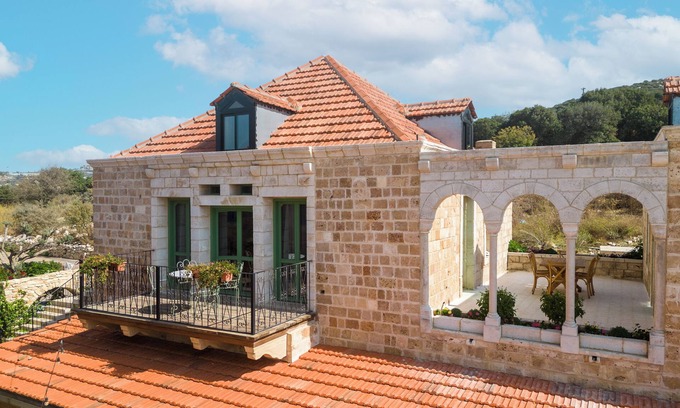 Batroun Hotel | Bait Diana