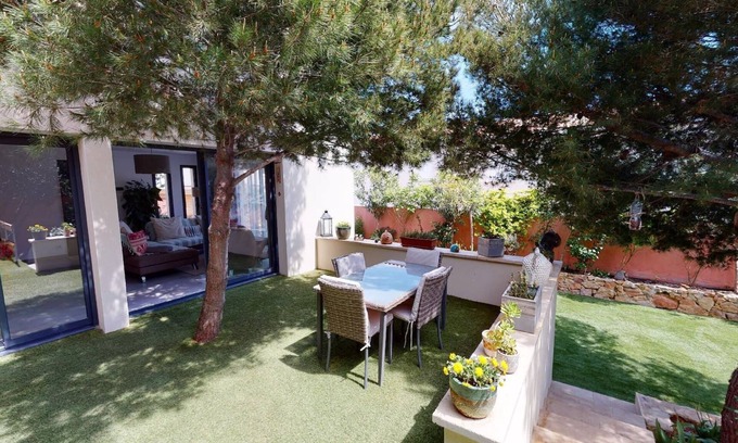 Balaruc-les-Bains Villa | Balaruc les Bains, Villa 5 étoiles, Piscine, Jacuz