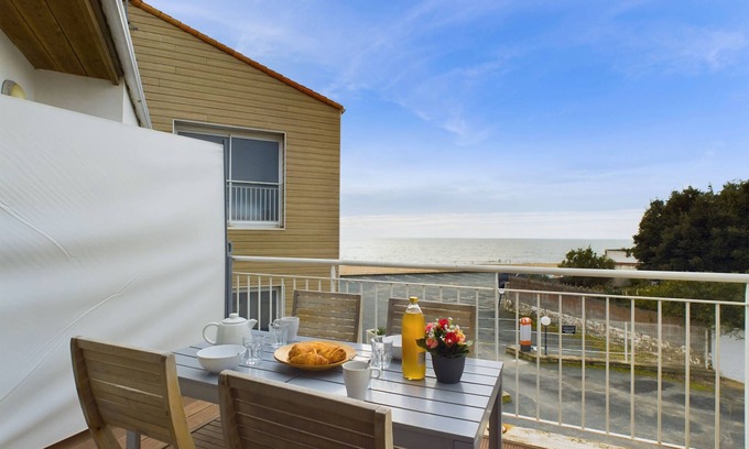 Bourgenay Apartment | Balcon - beachside - sea view